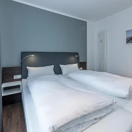 Deichhaeuser Anna Kueste Deichhaeuser Anna Kueste 8-10 아파트 *